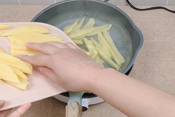 椒盐味的烤薯条的做法图解2