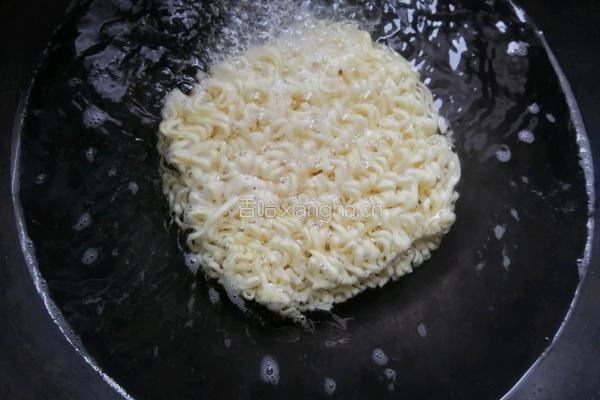 鸡蛋炒面的做法图解2
