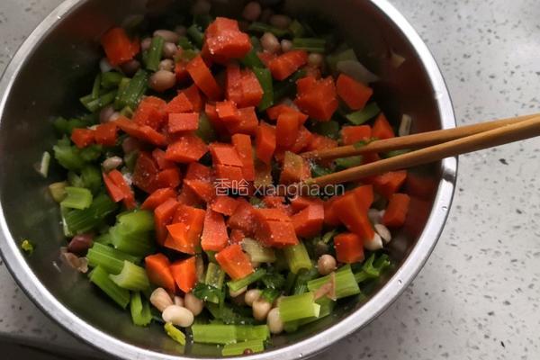 经典酒肴之水煮花生米的做法图解4