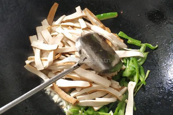 青椒豆干的做法图解8