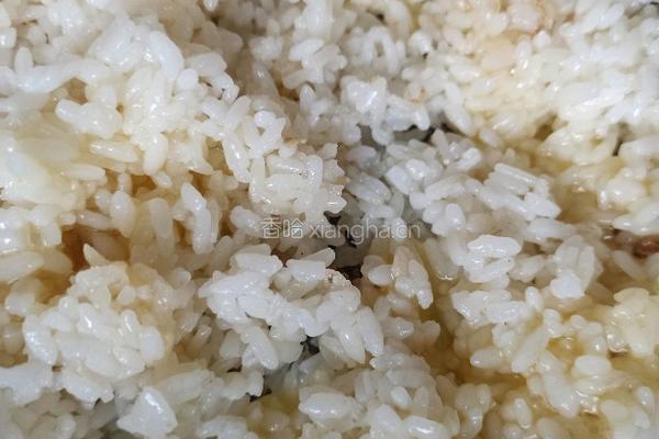 胡萝卜鸡丁炒饭的做法图解5