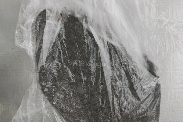草莓酸奶巧克力慕斯的做法图解1