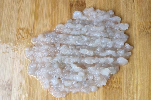 蒸虾仁樱肉豆腐的做法图解2