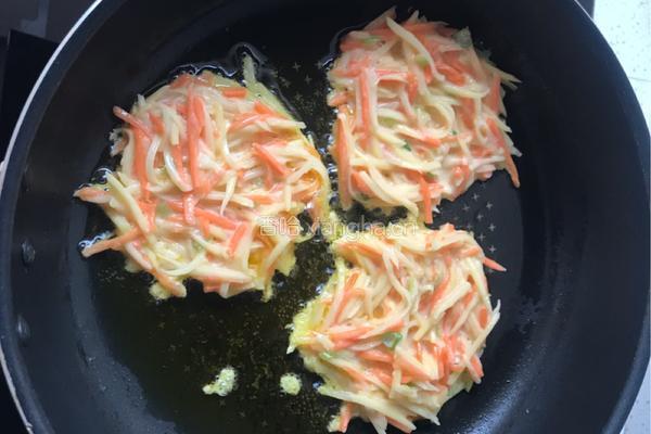 土豆饼的做法图解2