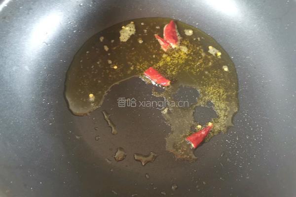 酸辣胡萝卜青椒土豆丝的做法图解2