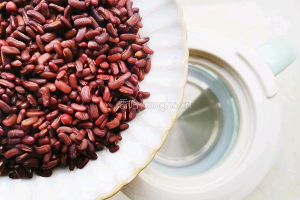 补血养颜的红豆南瓜糯米丸子的做法图解2
