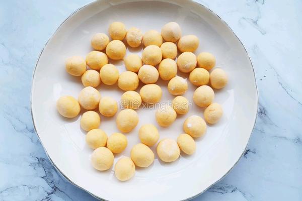 补血养颜的红豆南瓜糯米丸子的做法图解9