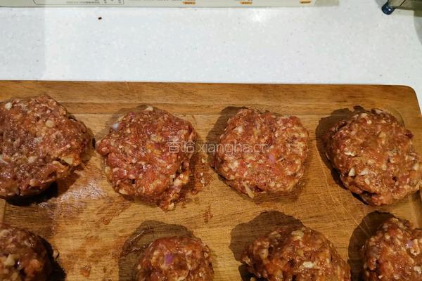 汉堡肉饼配米饭更赞的做法图解4