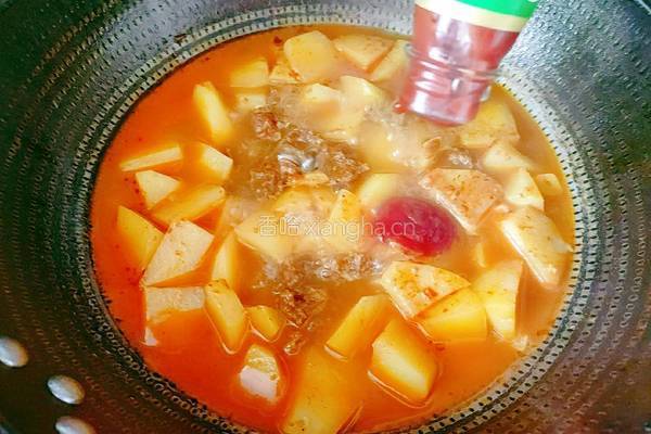 土豆烧牛腱的做法图解13