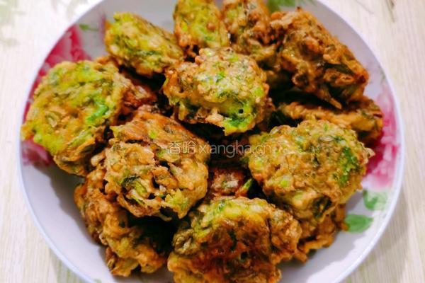 炸茼蒿丸子的做法图解10