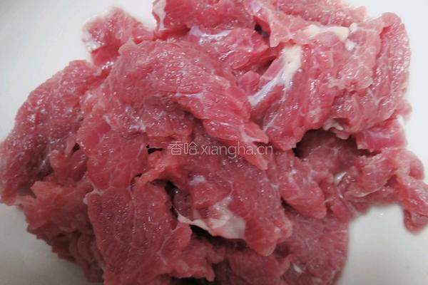 小炒芹菜牛肉的做法图解1