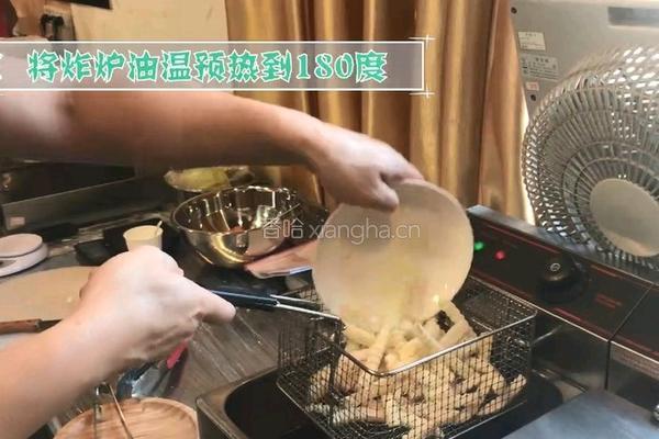自制美味炸薯条的做法图解1