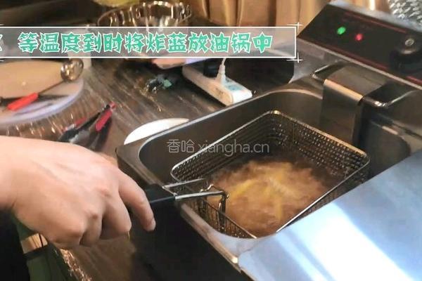 自制美味炸薯条的做法图解4