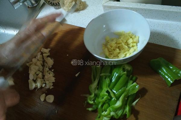 榨菜魔芋的做法图解2