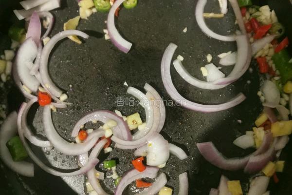 好吃停不下嘴的青椒炒嫩牛肉的做法图解6