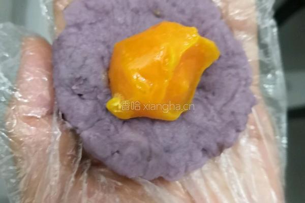 彩虹芋泥蛋黄酥的做法图解12