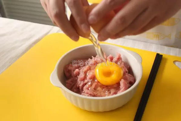 煮一锅小白菜丸子汤，有菜有肉还有汤的做法图解2