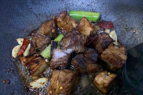 红烧排骨土豆的做法图解13