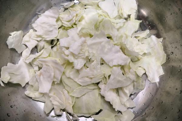 春季卷心菜的做法图解1