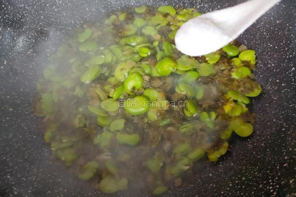 爆炒雪菜蚕豆瓣的做法图解7