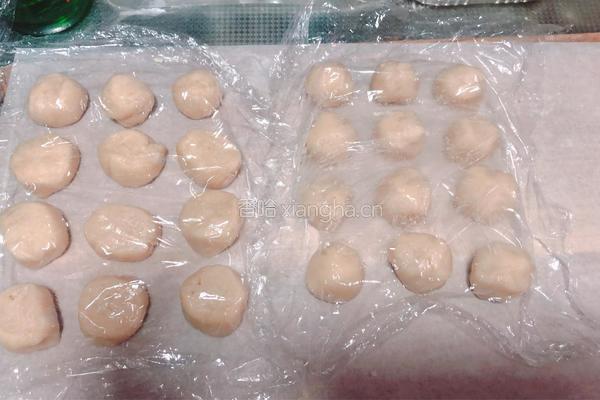 椰香糯米老婆饼的做法图解4
