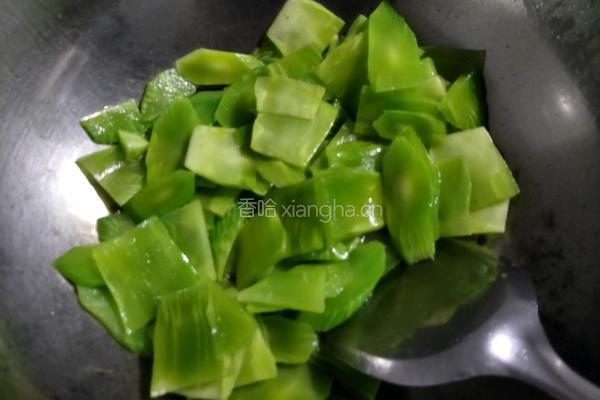 青椒莴笋的做法图解5