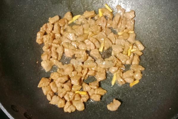 牛肉粒炒豌豆的做法图解8