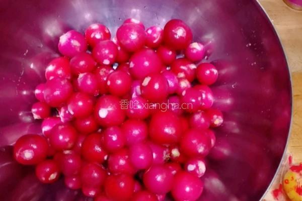 柠檬腌樱桃萝卜的做法图解1