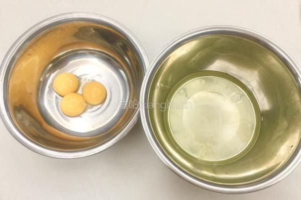 抹茶戚风蛋糕（六寸）的做法图解1