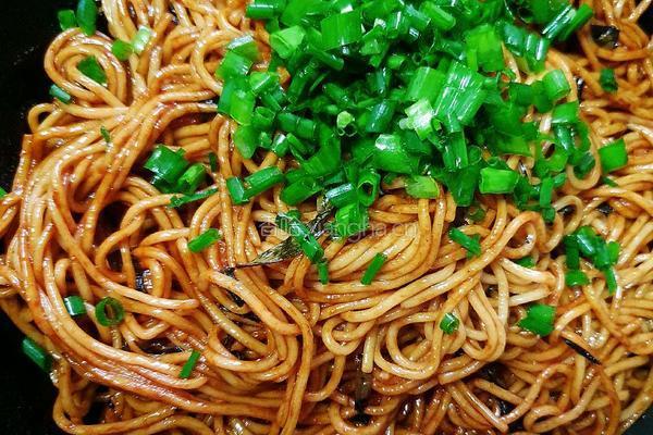 让肉串儿流口水的葱油拌面的做法图解7