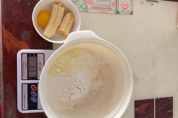 宝宝出牙期磨牙棒婴儿辅食简单无油无糖无盐香蕉饼干的做法图解1