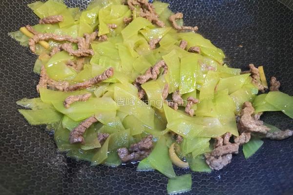牛肉丝炒莴笋片的做法图解7