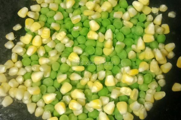 豌豆炒腊肠的做法图解6
