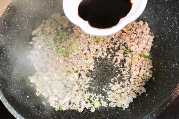 槐花肉未炒饭的做法图解8