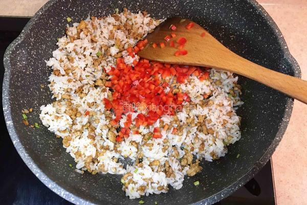 槐花肉未炒饭的做法图解10