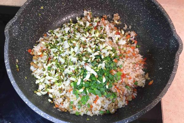 槐花肉未炒饭的做法图解12
