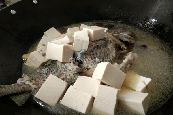 喝汤必喝的♥鲫鱼豆腐汤的做法图解6