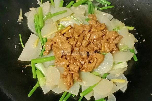 芹菜萝卜炒牛肉的做法图解13