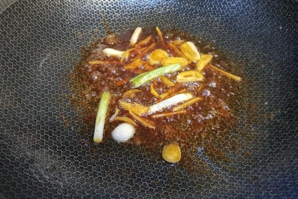 鸡翅根烧荷兰豆的做法图解6