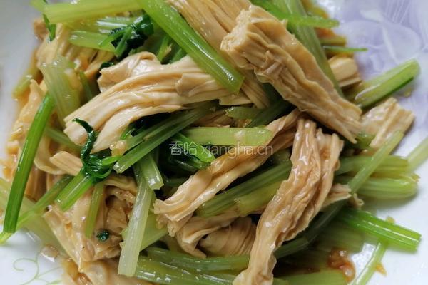 芹菜拌腐竹的做法图解9