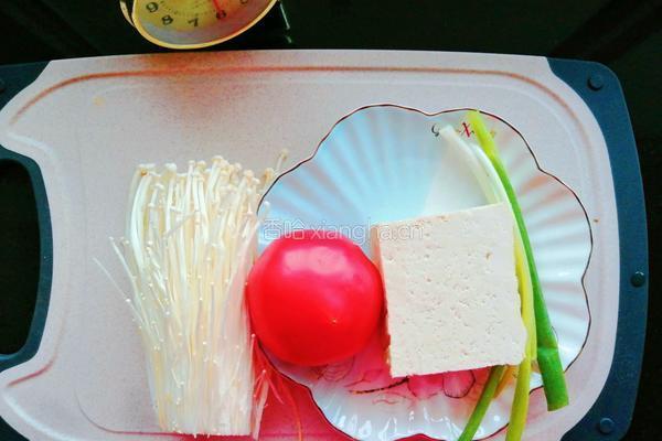 茄汁豆腐汤的做法图解1