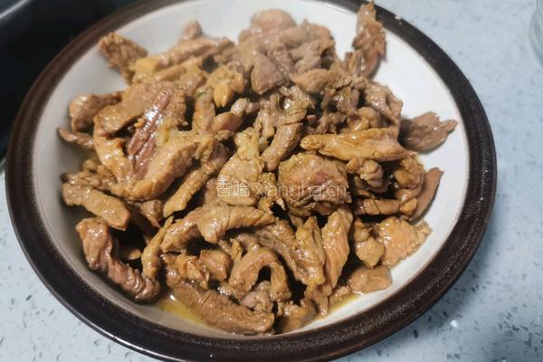 小麦芹炒牛肉的做法图解7