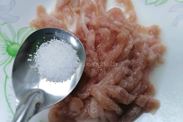 韭黄炒肉丝的做法图解2