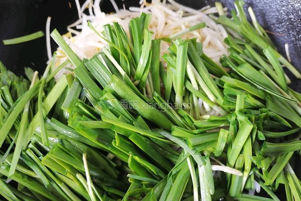 韭菜炒豆芽的做法图解6