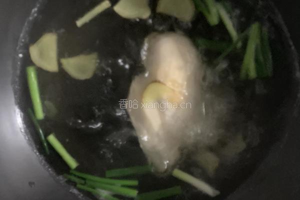 柠檬手撕鸡丝的做法图解1