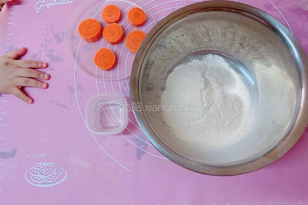 三文鱼胡萝卜水饺的做法图解2