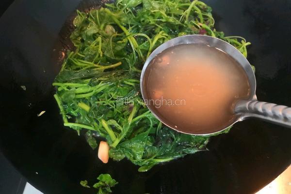 上汤苋菜皮蛋的做法图解10