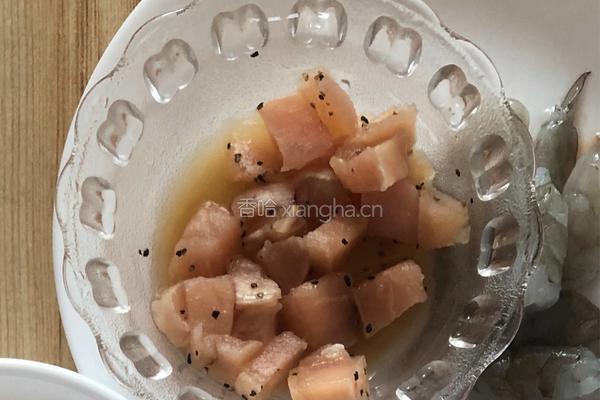 鸡胸肉奶油蘑菇浓汤的做法图解2