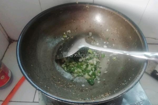 香肠黄金鸡肉炒饭的做法图解10