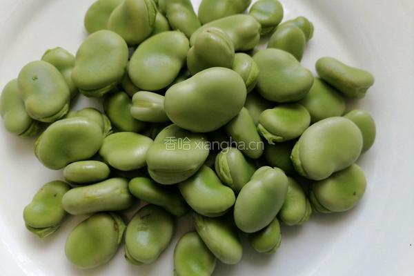 葱油蚕豆的做法图解2